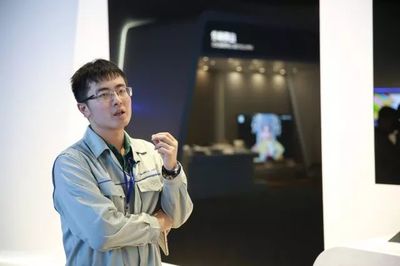 智能制造在南京 500臺機器人占領(lǐng)的工廠與計算機系統(tǒng)集成